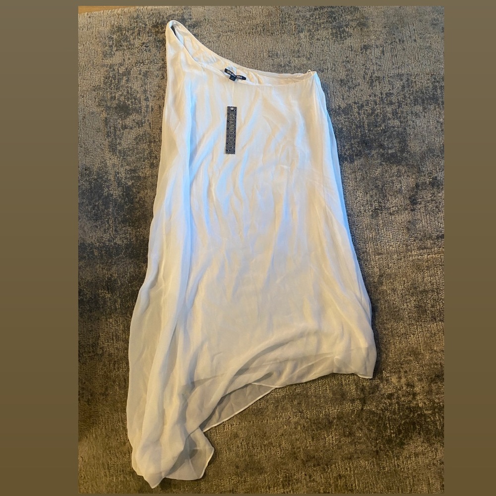 Brand new white dress 🤍🤍